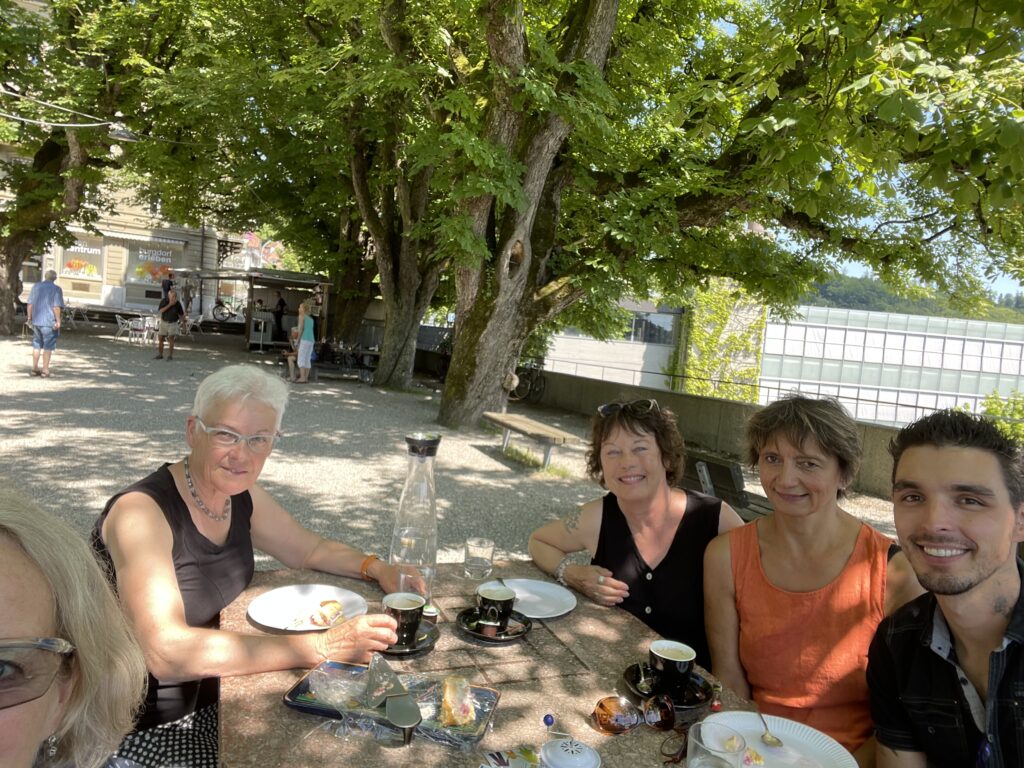 Sonntagserzählbar auf der Gebrüder Schnell-Terrasse